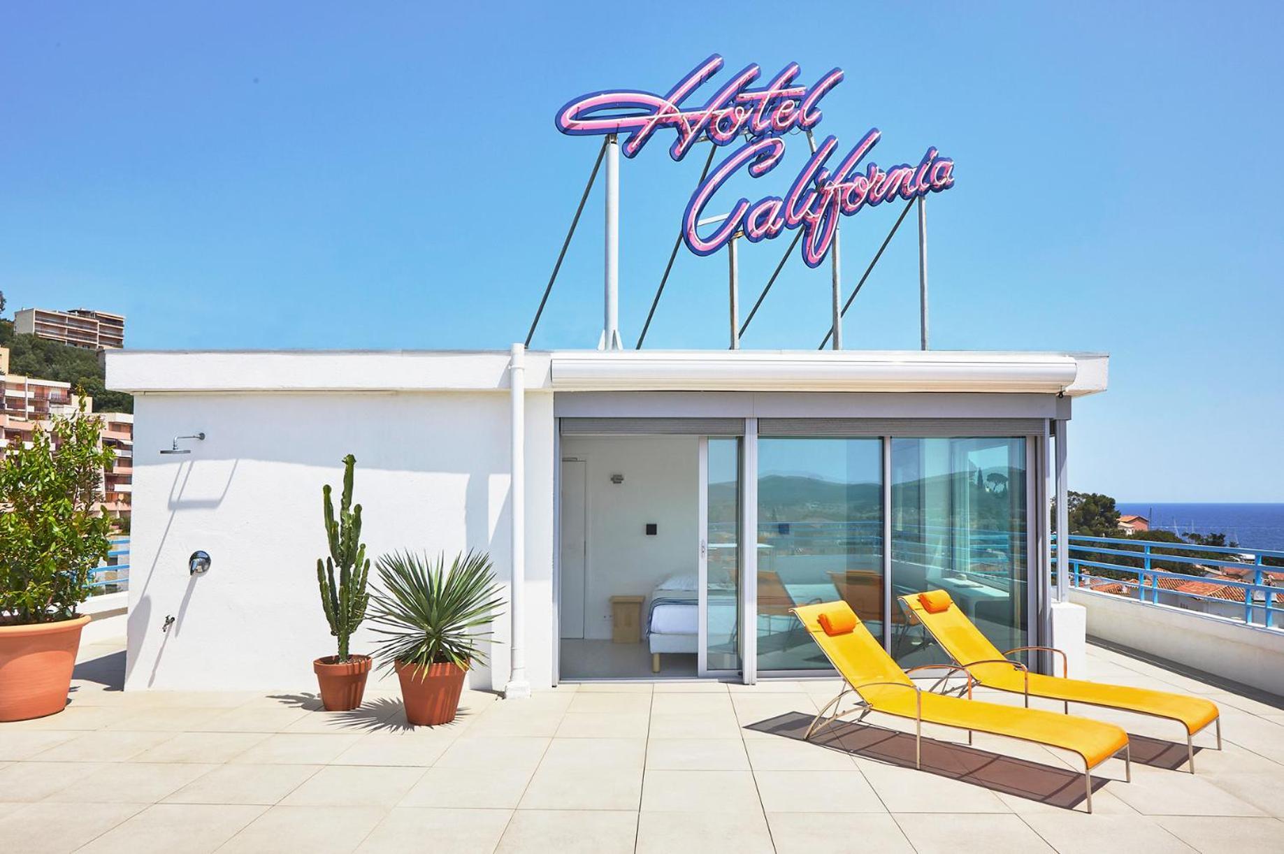 Hotel California Ле-Лаванду Экстерьер фото